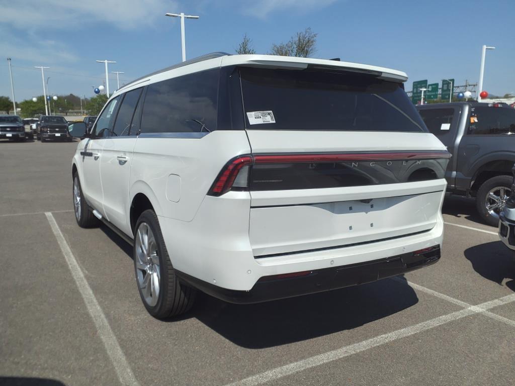 2025 Lincoln Navigator L Reserve