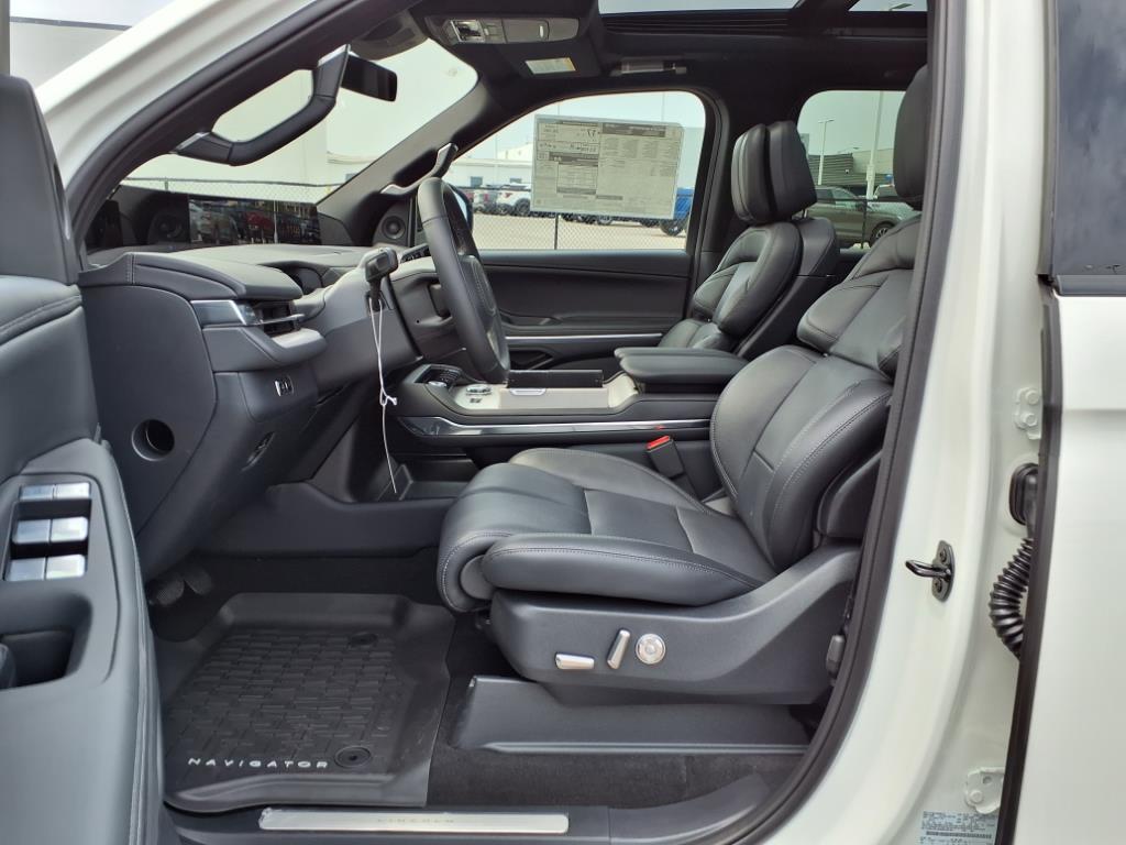 2025 Lincoln Navigator L Reserve