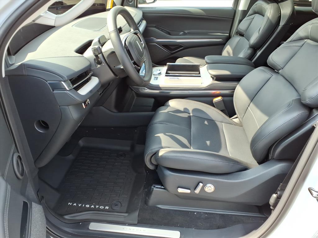 2025 Lincoln Navigator Reserve L