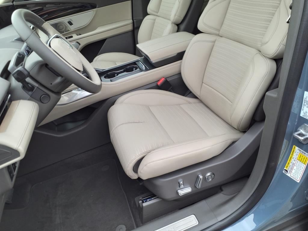 2025 Lincoln Nautilus Hybrid Reserve