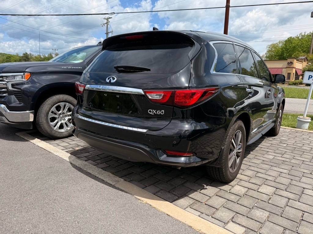 2017 INFINITI QX60 Base