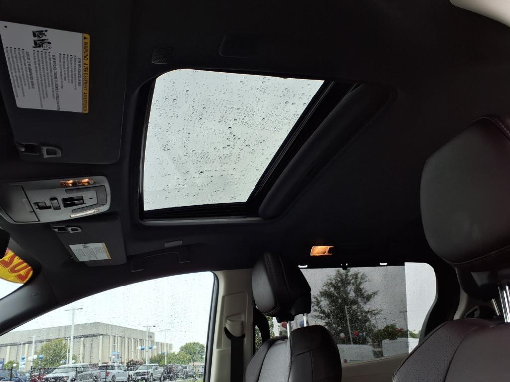 2024 Toyota Sienna Platinum 7-Passenger