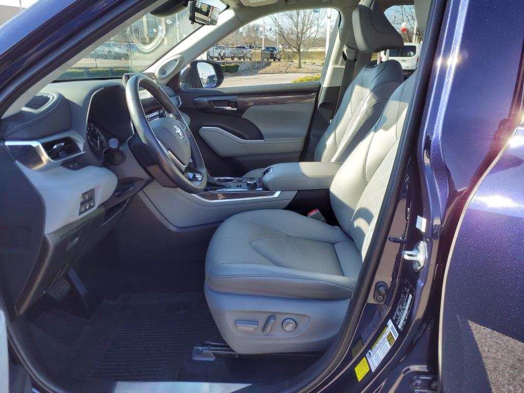 2021 Toyota Highlander Platinum