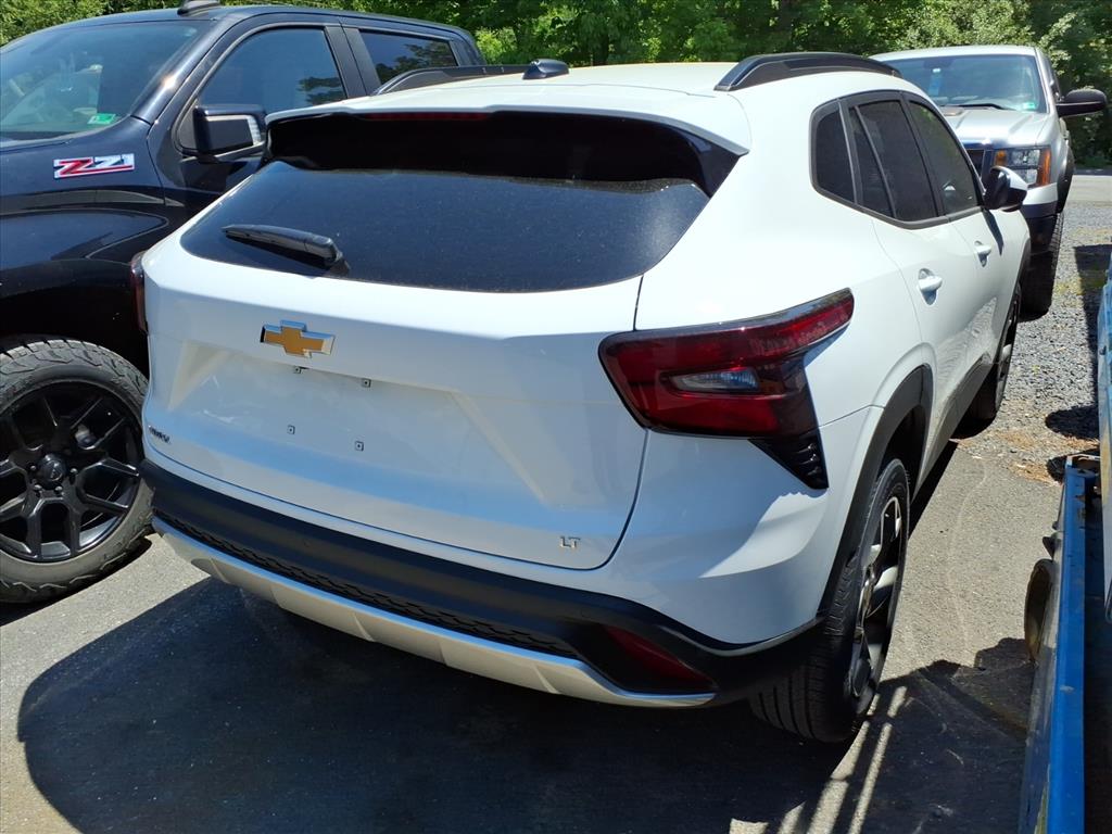 2026 Chevrolet Trax FWD LT