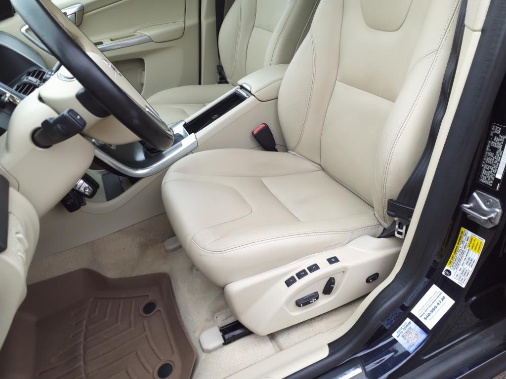 2016 Volvo XC60 T5 Platinum