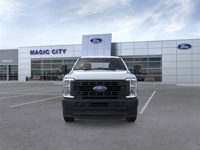 2025 Ford F-350 Super Duty XL