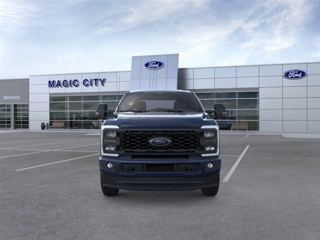 2025 Ford F-350 Super Duty XLT