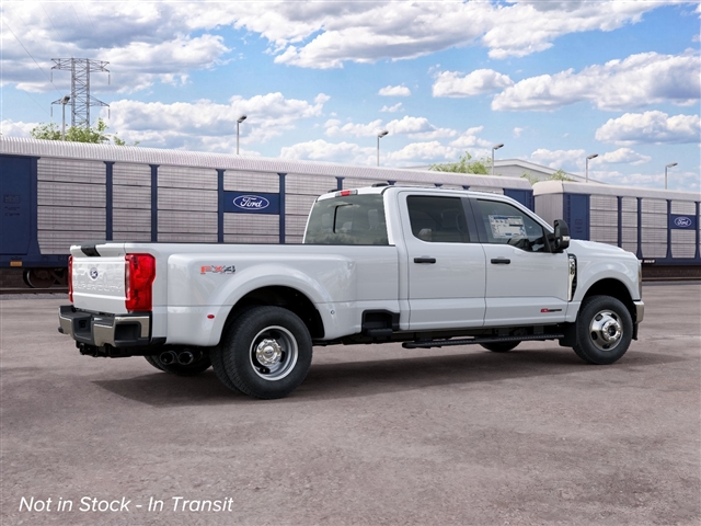 2027 Ford F-350 Super Duty XLT