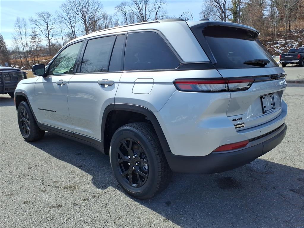 2026 Jeep Grand Cherokee Altitude 4x4