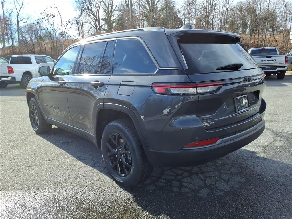 2026 Jeep Grand Cherokee Altitude 4x4