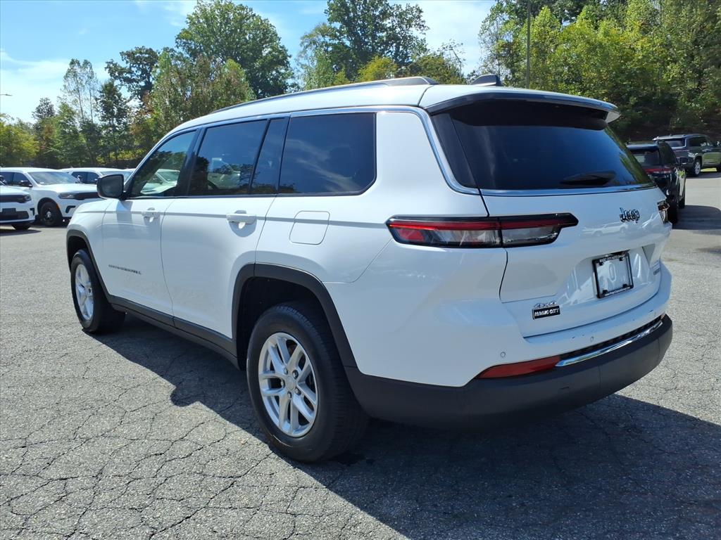 2023 Jeep Grand Cherokee L Laredo 4x4