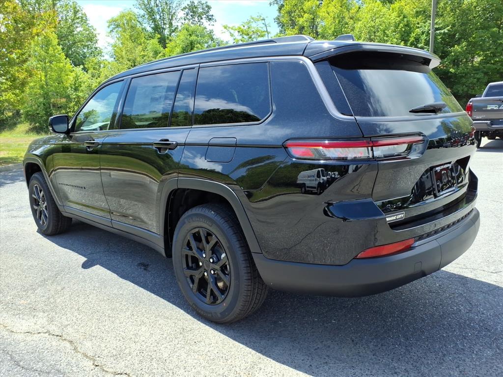 2026 Jeep Grand Cherokee L Altitude 4x4