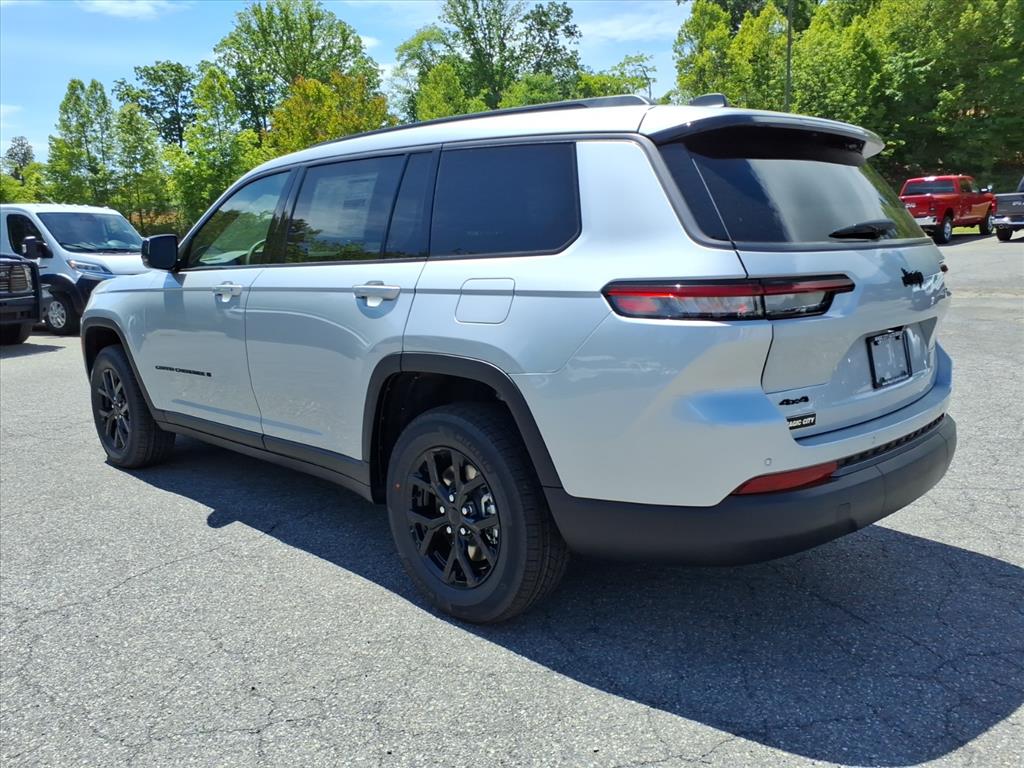 2026 Jeep Grand Cherokee L Altitude 4x4
