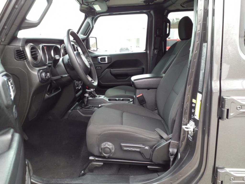 2023 Jeep Gladiator Sport