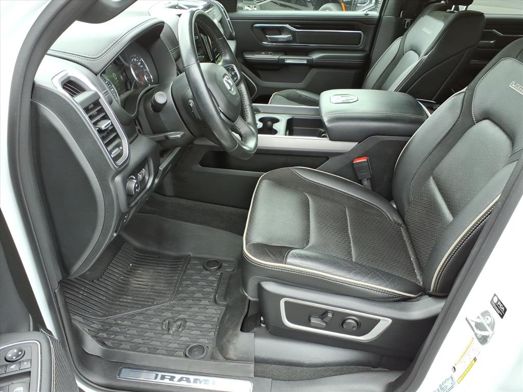 2022 Ram 1500 Laramie Crew Cab 4x4 5'7" Box