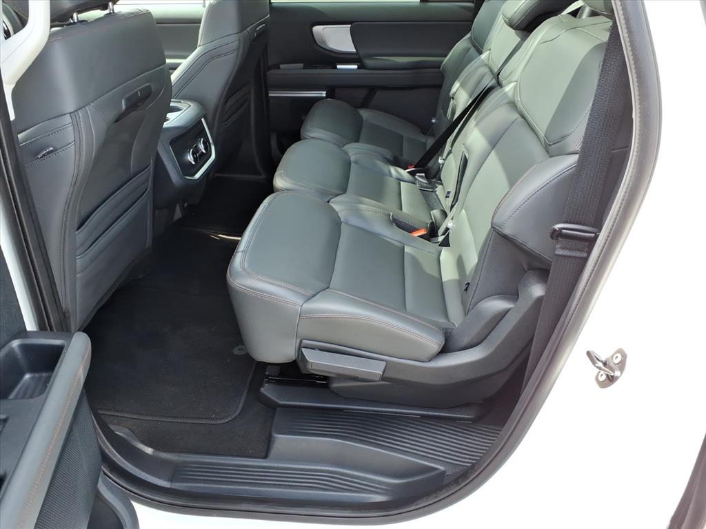 2025 Ford Expedition Active MAX