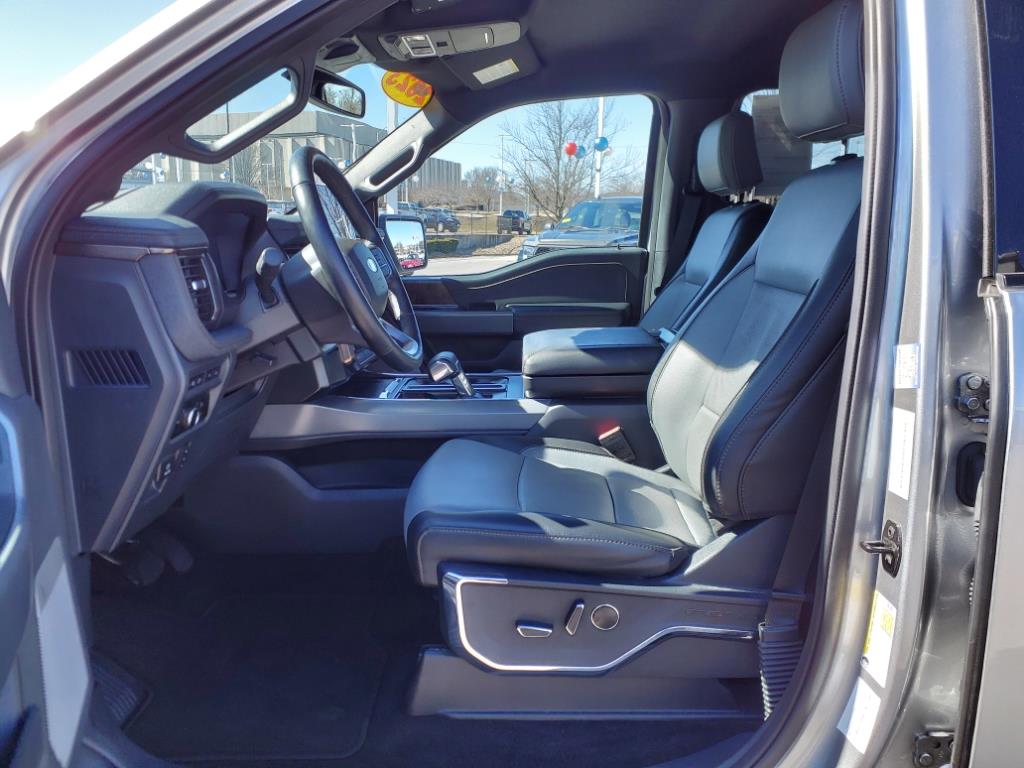 2023 Ford F-150 Lightning Lariat