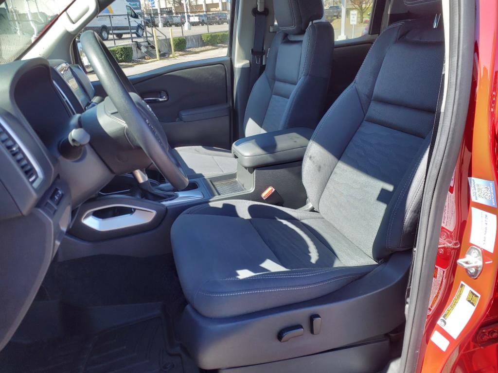 2023 Nissan Frontier SV