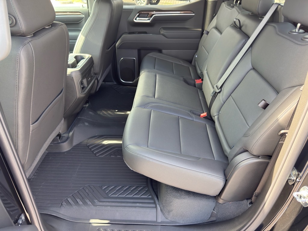 2026 Chevrolet Silverado 1500 4WD Crew Cab Short Bed RST