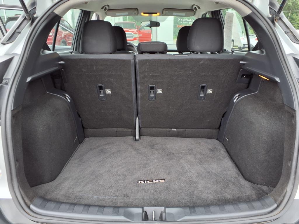 2019 Nissan Kicks S