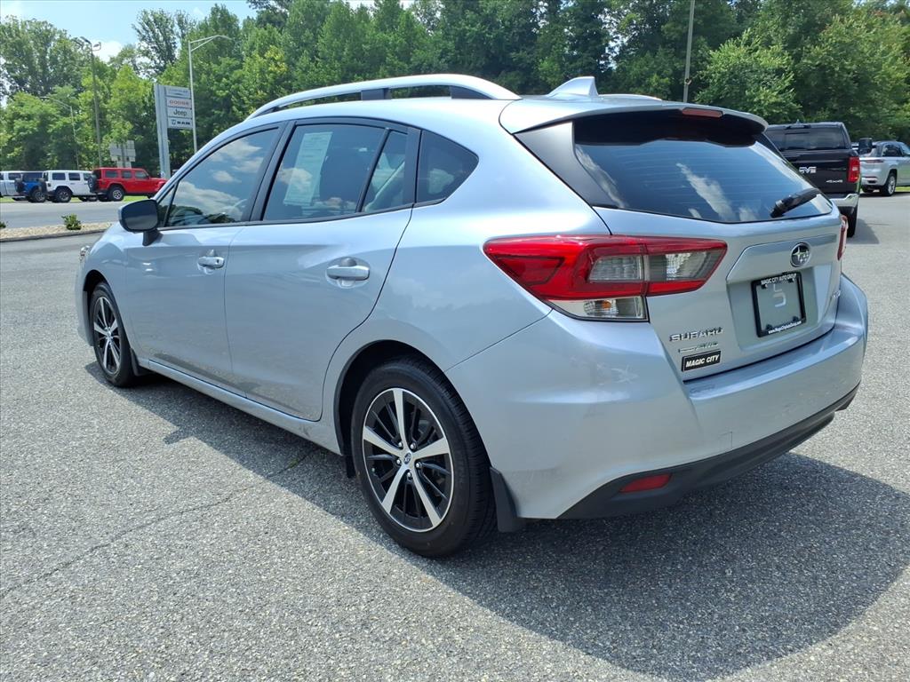 2022 Subaru Impreza Premium 5-Door