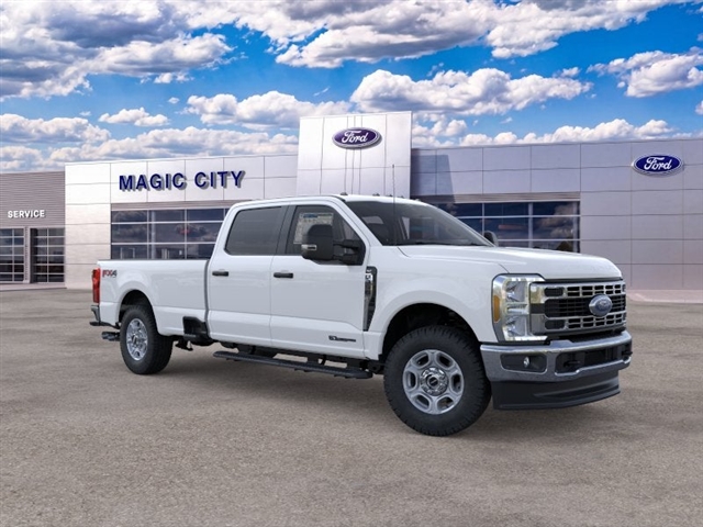 2026 Ford F-350 Super Duty XLT
