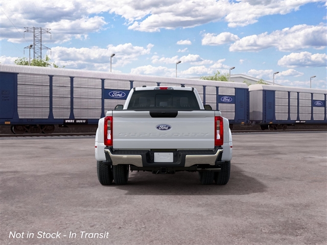 2027 Ford F-350 Super Duty XLT