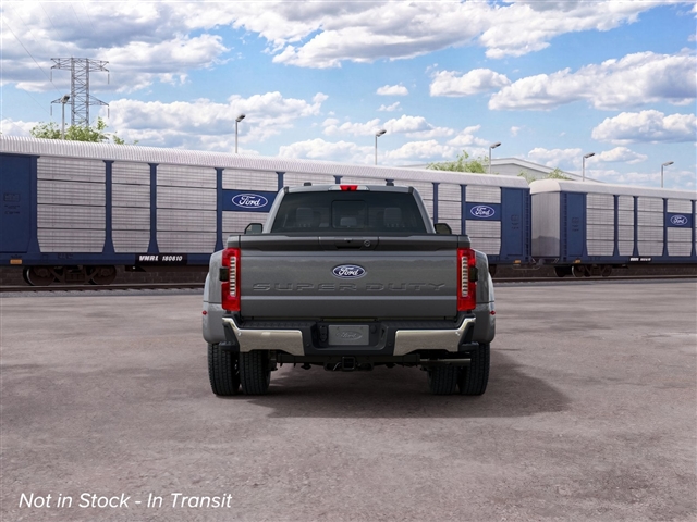 2027 Ford F-450 Super Duty XLT
