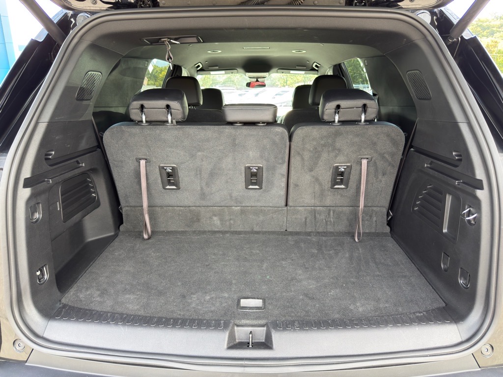 2025 Chevrolet Traverse AWD LT