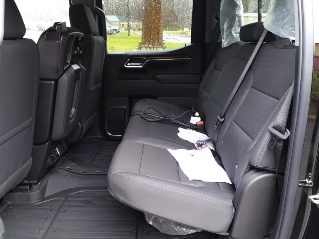 2025 GMC Sierra 1500 SLE