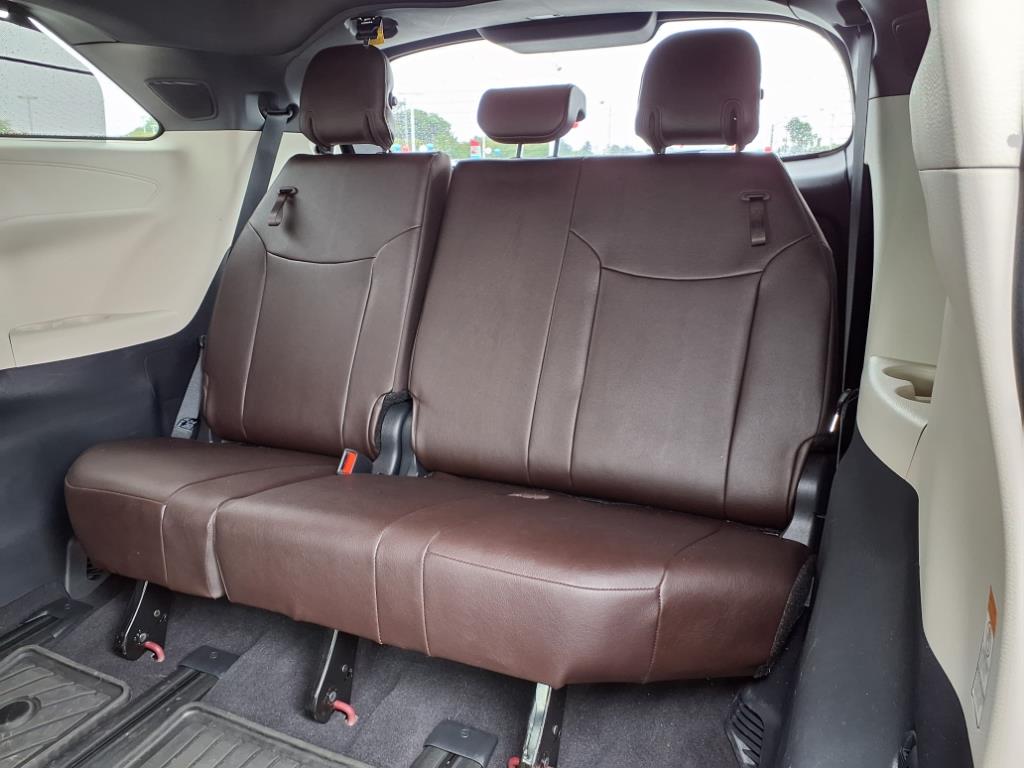 2024 Toyota Sienna Platinum 7-Passenger