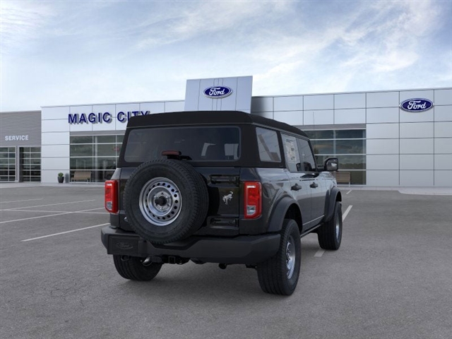 2025 Ford Bronco Base