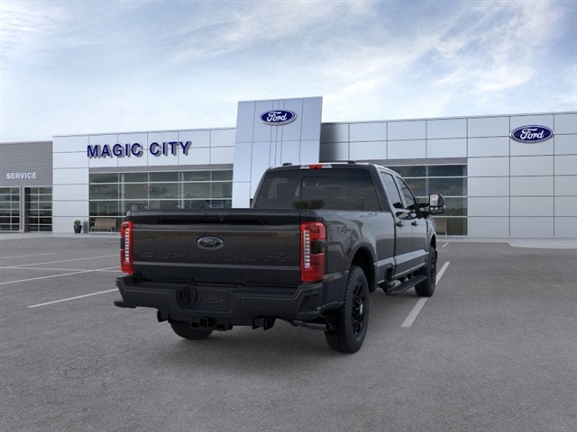 2025 Ford F-350 Super Duty Lariat