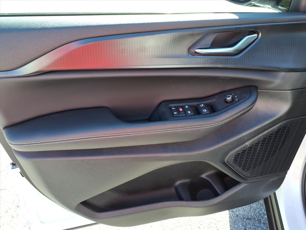 2025 Jeep Grand Cherokee Altitude 4x4