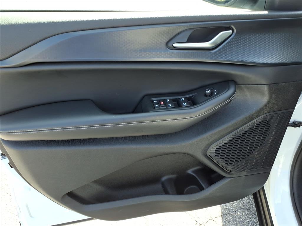 2023 Jeep Grand Cherokee L Laredo 4x4