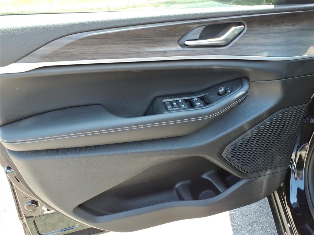 2026 Jeep Grand Cherokee L Altitude 4x4