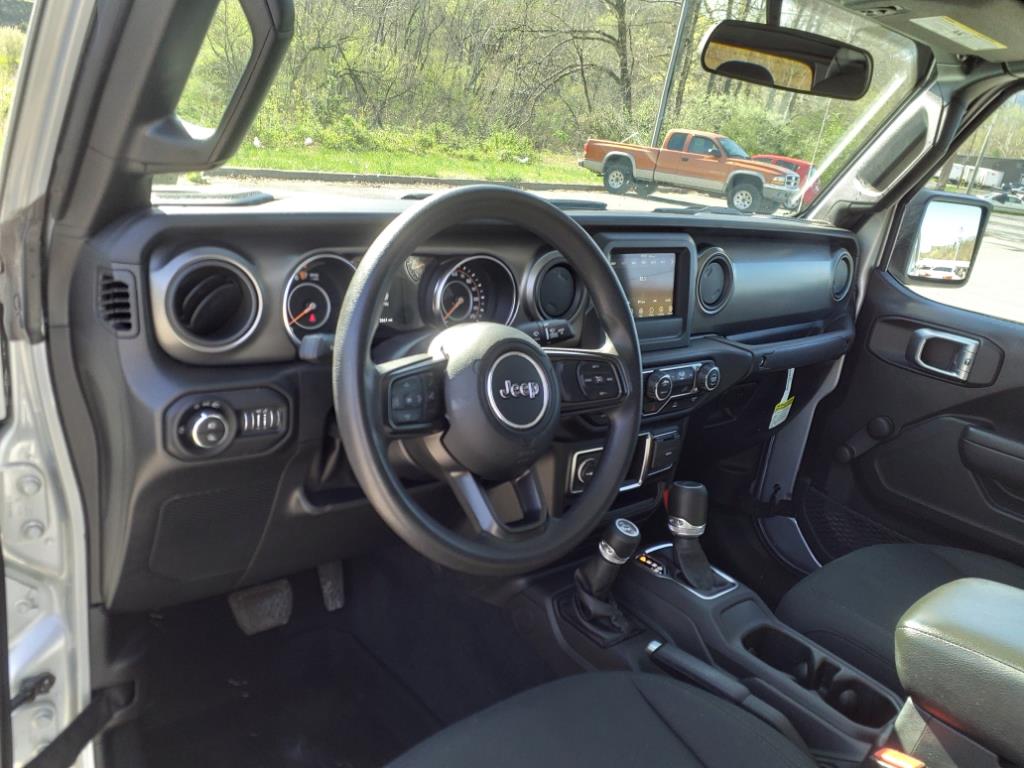 2022 Jeep Gladiator Sport