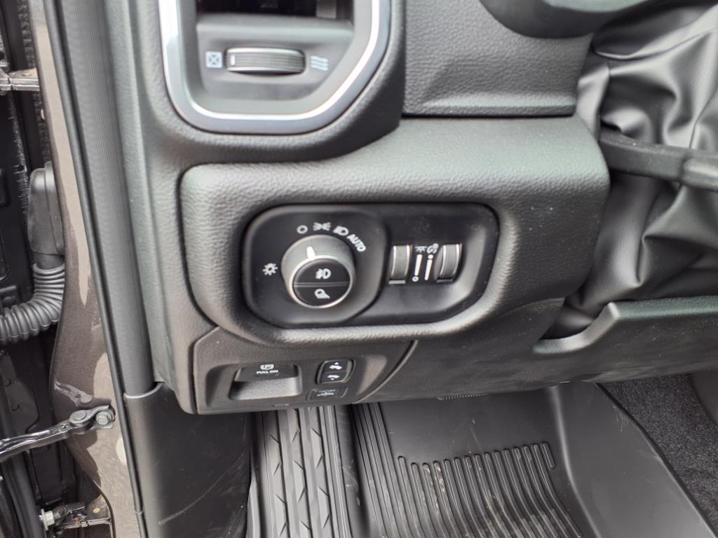 2025 Ram 1500 Laramie Crew Cab 4x4 5'7" Box