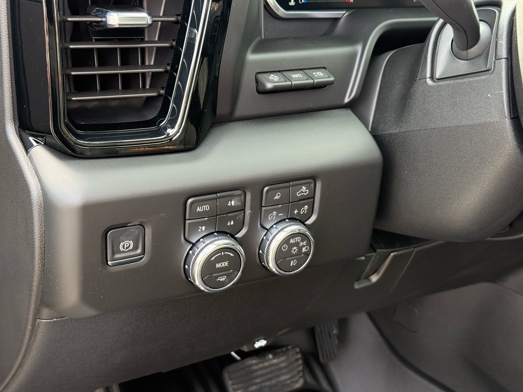 2026 GMC Sierra 2500HD AT4