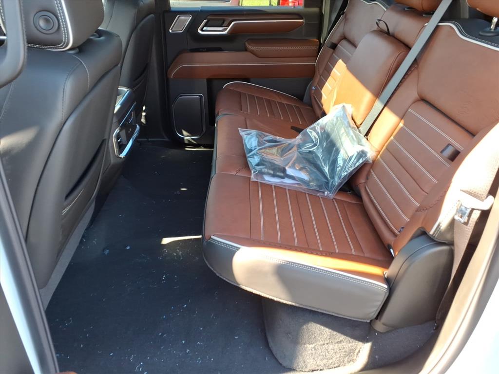 2026 GMC Sierra 2500HD Crew Cab, Standard Bed, Denali Ultimate, 4WD