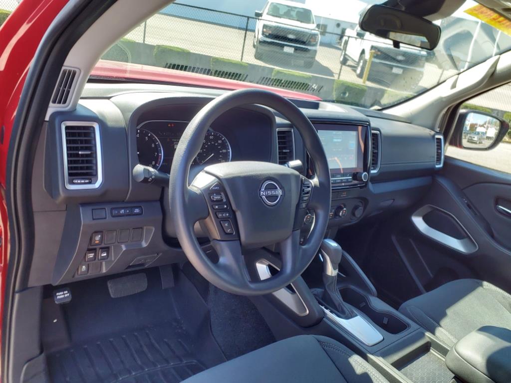2023 Nissan Frontier SV
