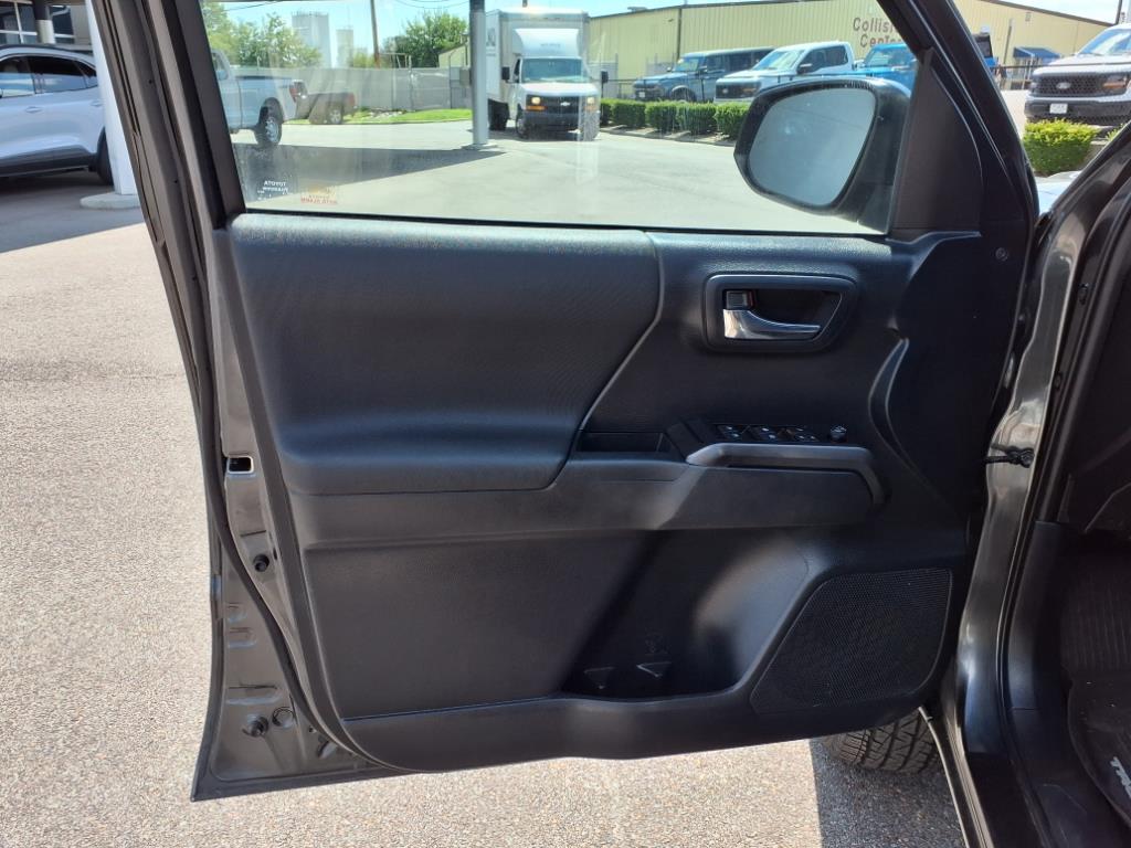 2019 Toyota Tacoma SR V6