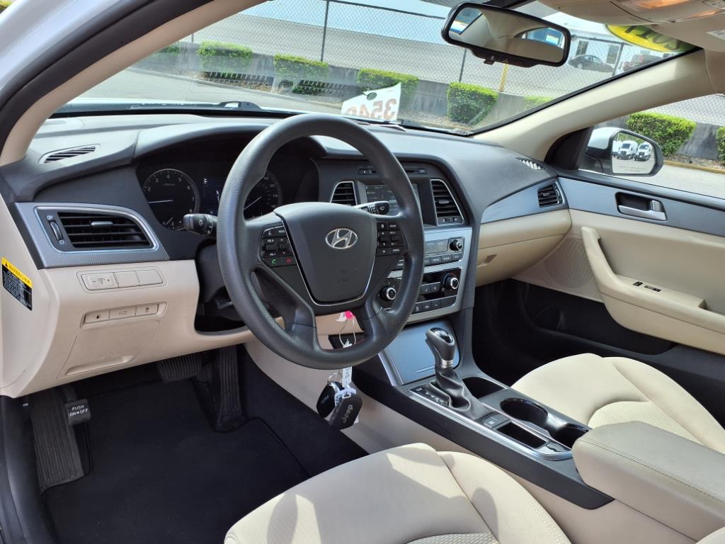 2017 Hyundai SONATA SE