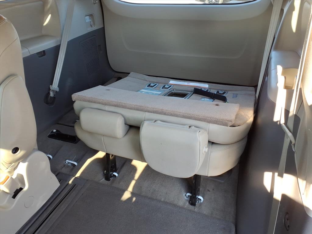 2017 Toyota Sienna XLE 7 Passenger
