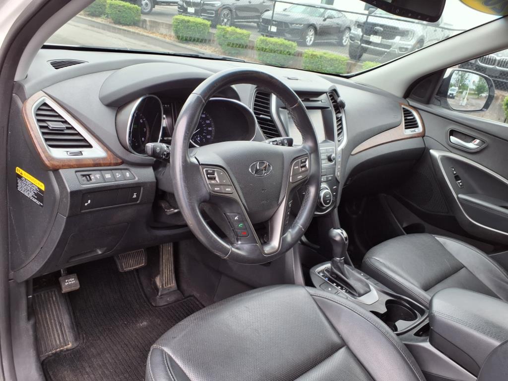 2017 Hyundai SANTA FE SE