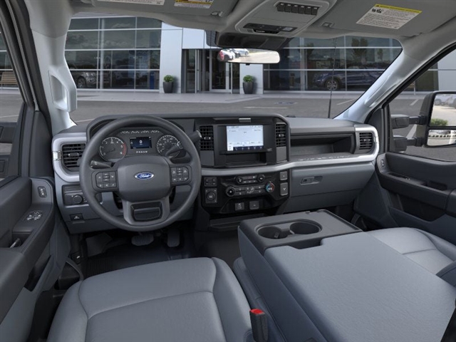 2025 Ford F-350 Super Duty XL