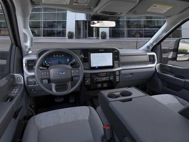 2025 Ford F-350 Super Duty XLT