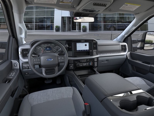 2025 Ford F-350 Super Duty XL