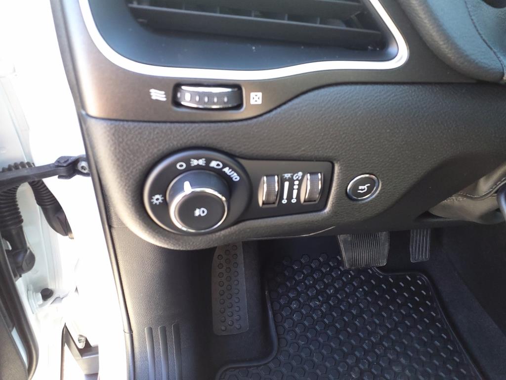 2023 Jeep Cherokee Trailhawk