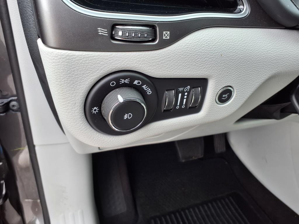 2019 Jeep Cherokee Overland 4x4